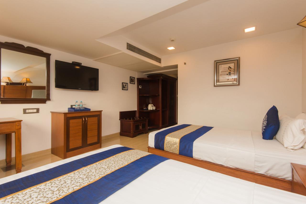 Golden Chariot Vasai Hotel Esterno foto