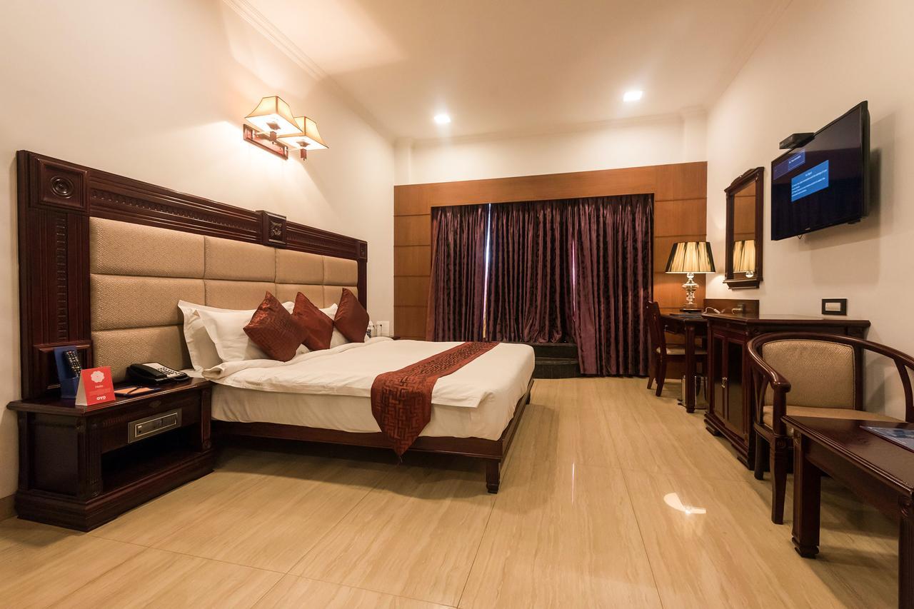 Golden Chariot Vasai Hotel Esterno foto
