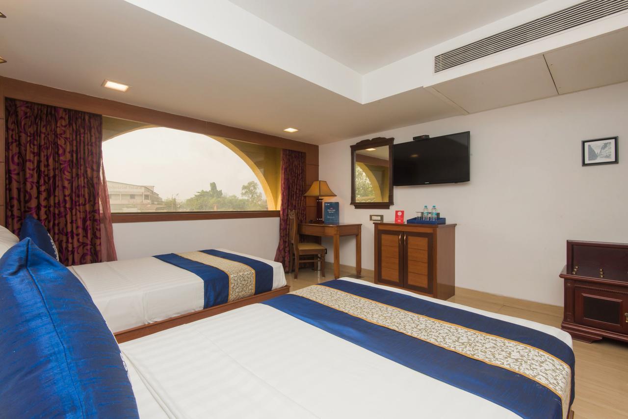Golden Chariot Vasai Hotel Esterno foto