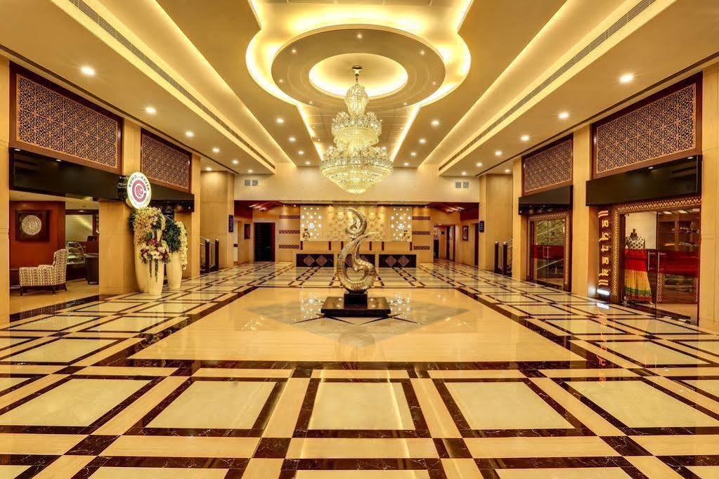 Golden Chariot Vasai Hotel Esterno foto